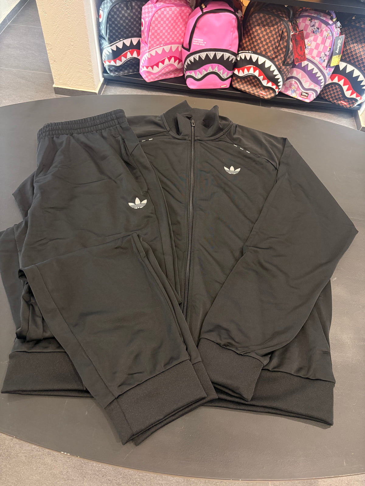 Tuta Adidas tech ess track suit black