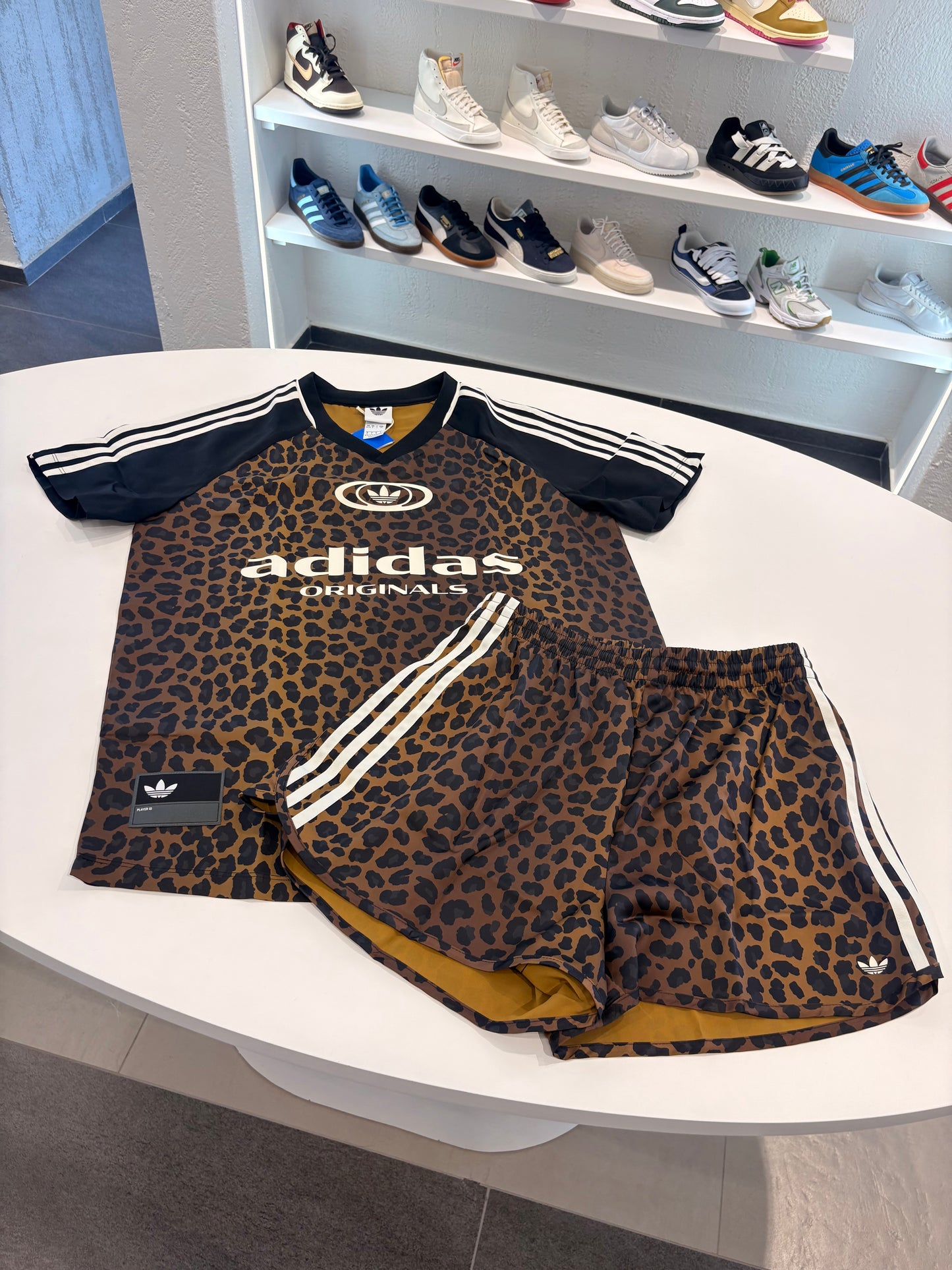 Coordinato Adidas Leopard 2.0