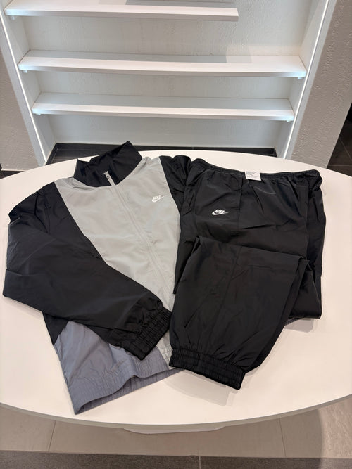 Tuta Nike antivento multi black
