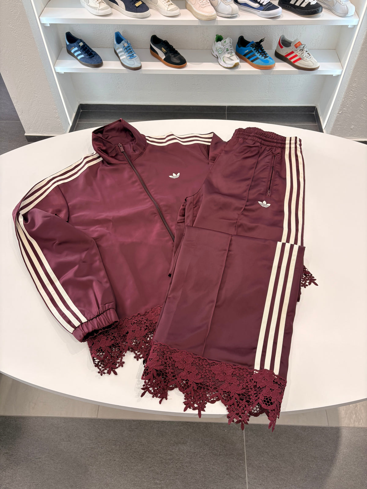Tuta Adidas merletto SS2026/2027 Bordeaux