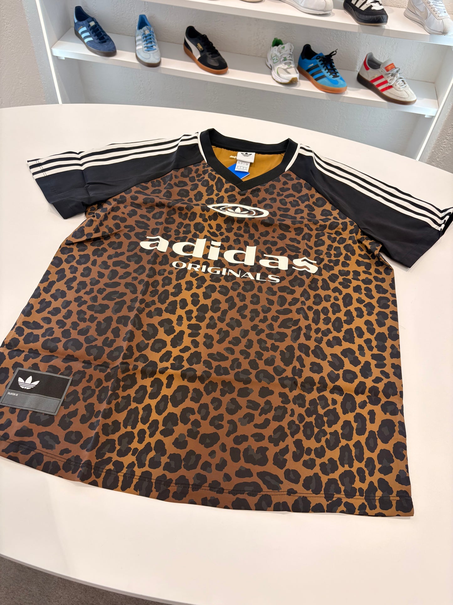 T-shirt Adidas Leopard spalla 3lines black