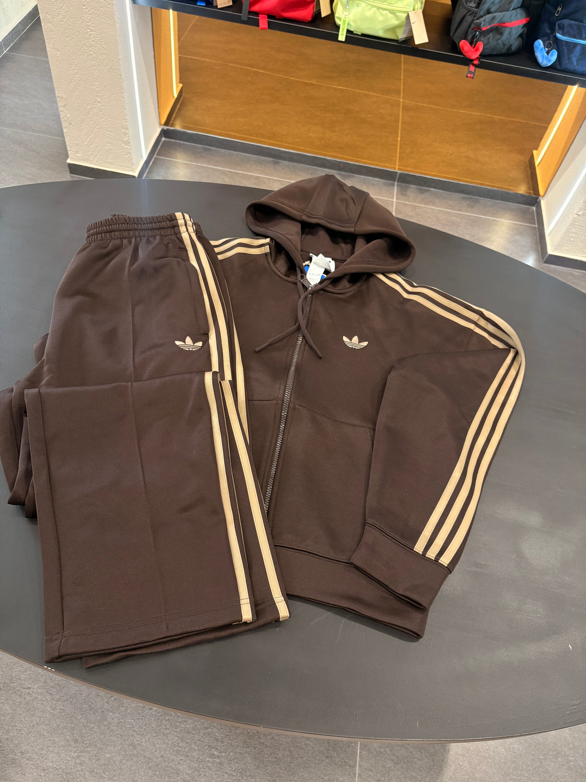 Tuta Adidas Spacer Baggy track brown/bronze