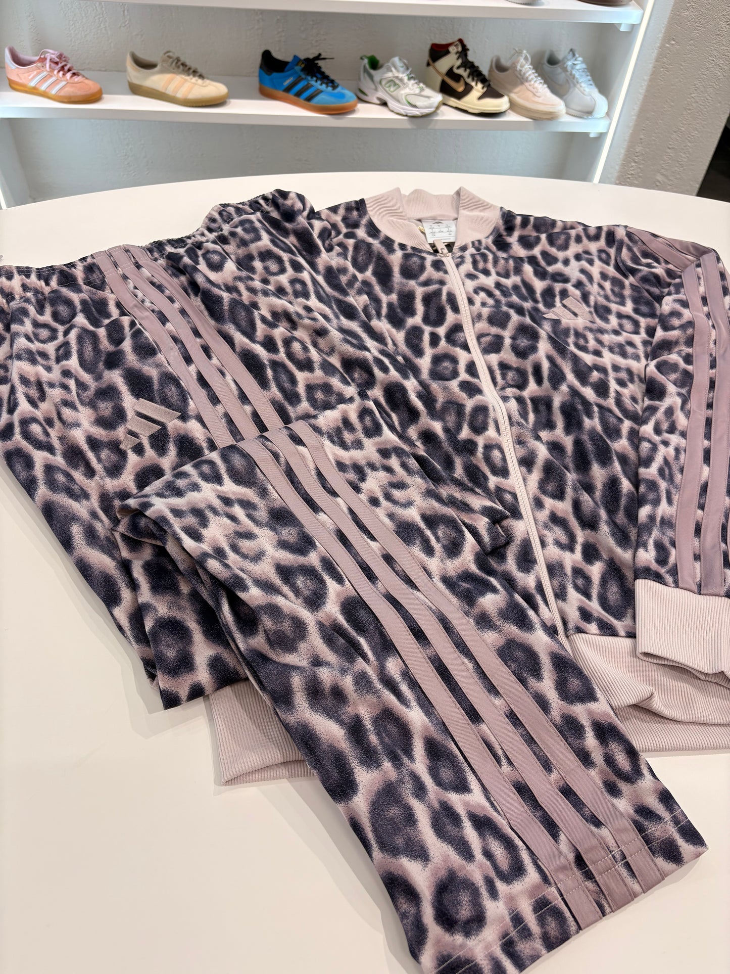 Tuta Adidas ess 3S animalier