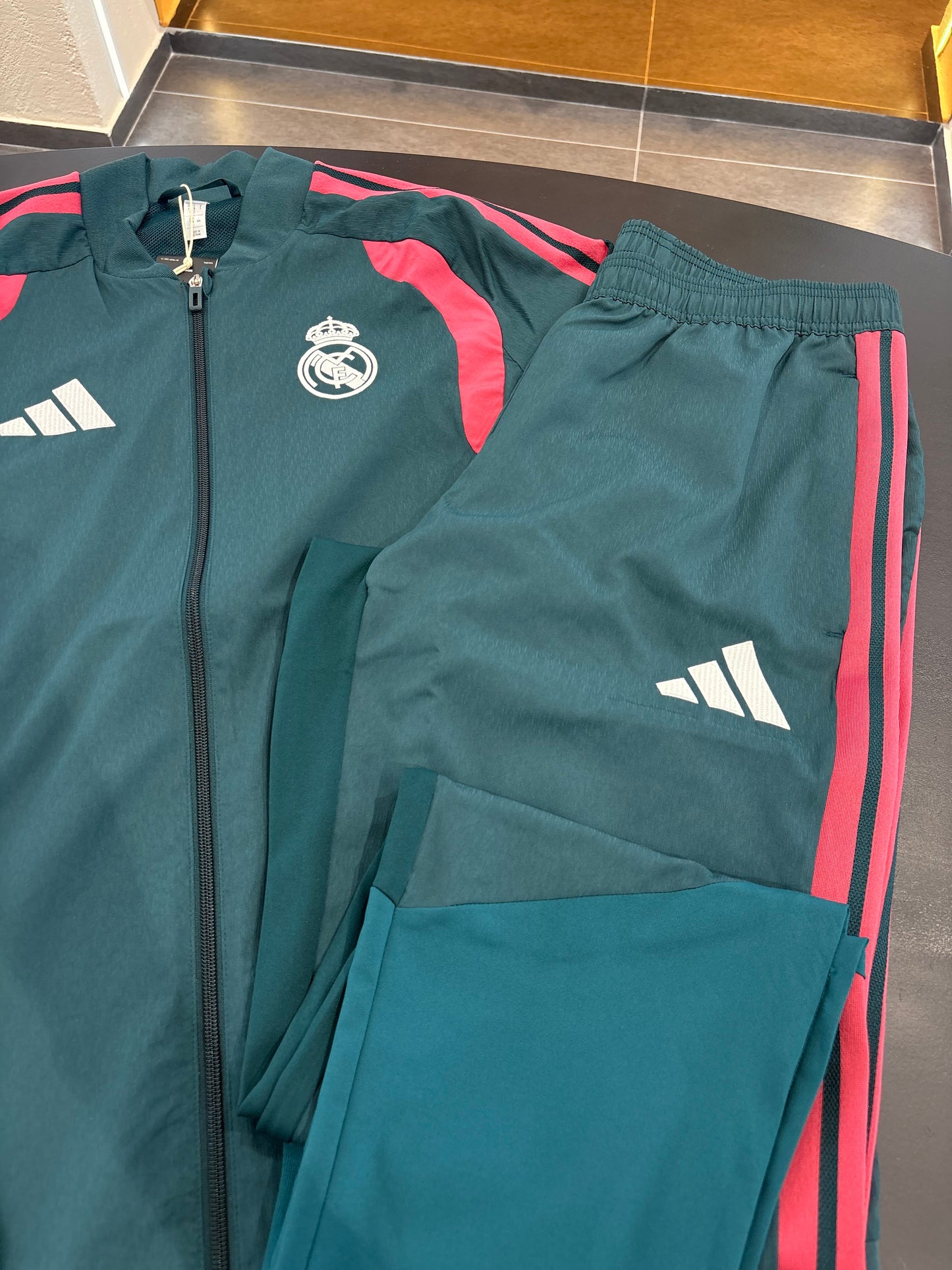 Tuta Adidas real Madrid microfibra SS26/27