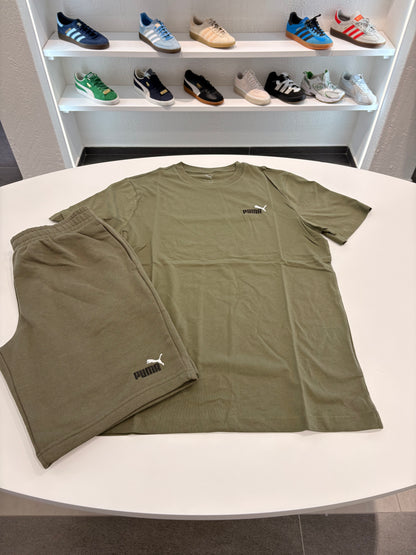 Completino Puma small logo ess 2