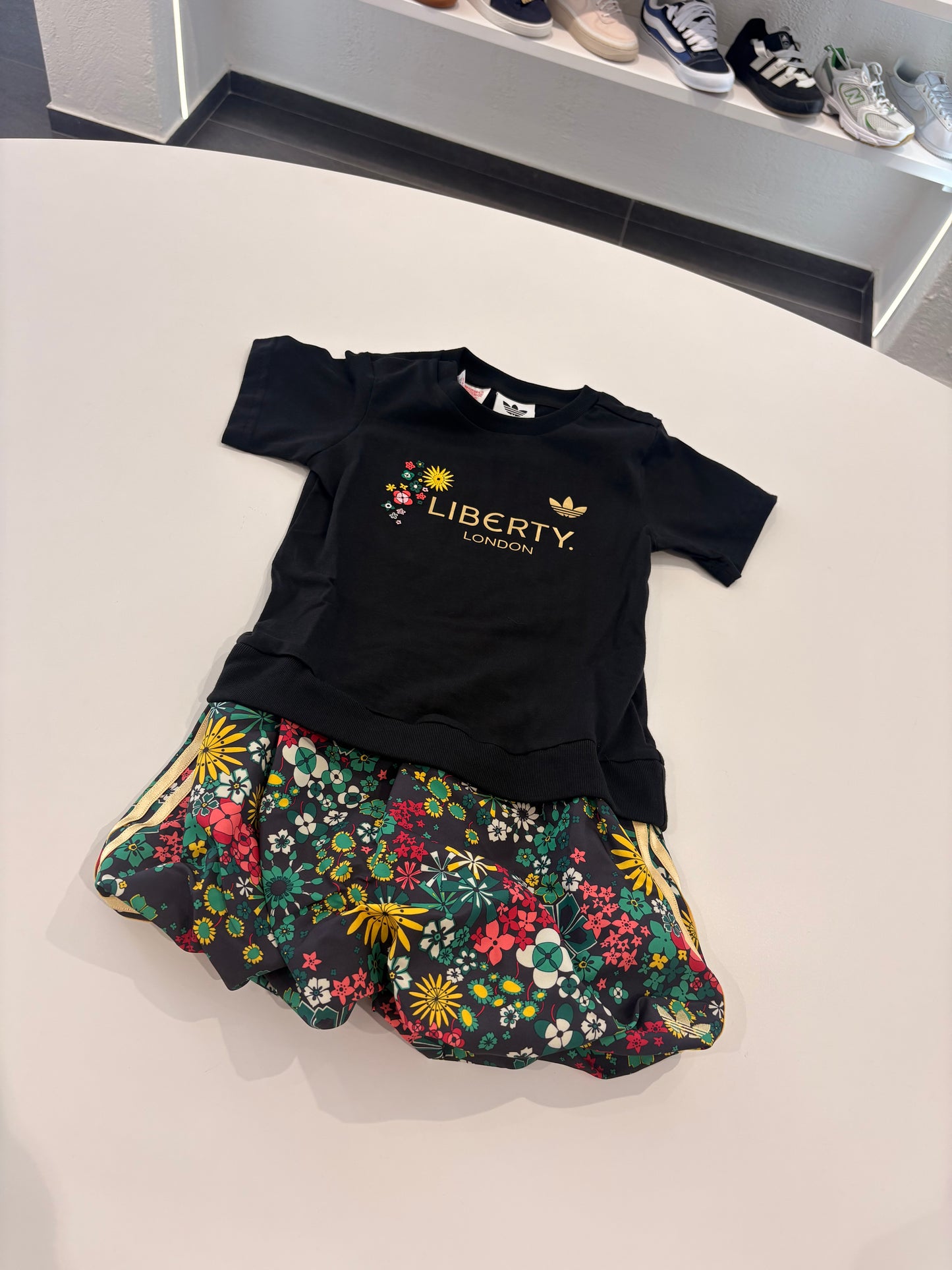 Vestitino adidas liberty London