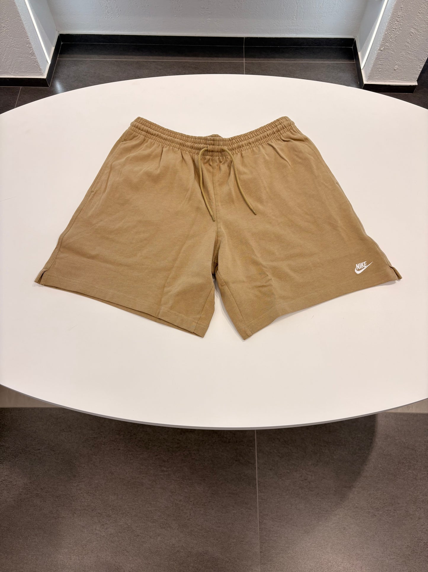 Bermuda Nike beige
