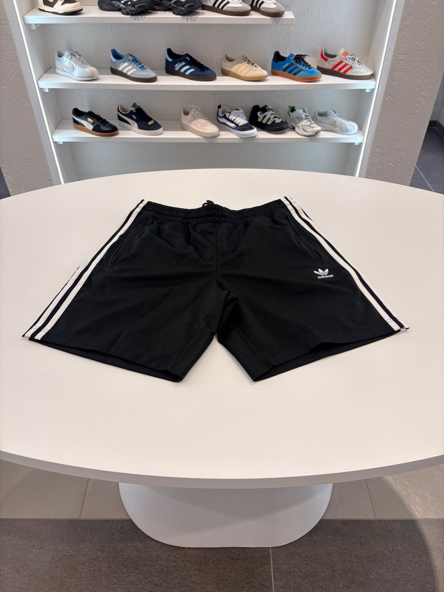 Bermuda Adidas nero