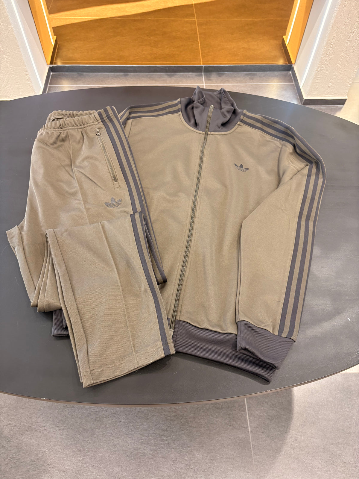 Tuta Adidas beckenbauer verde olive
