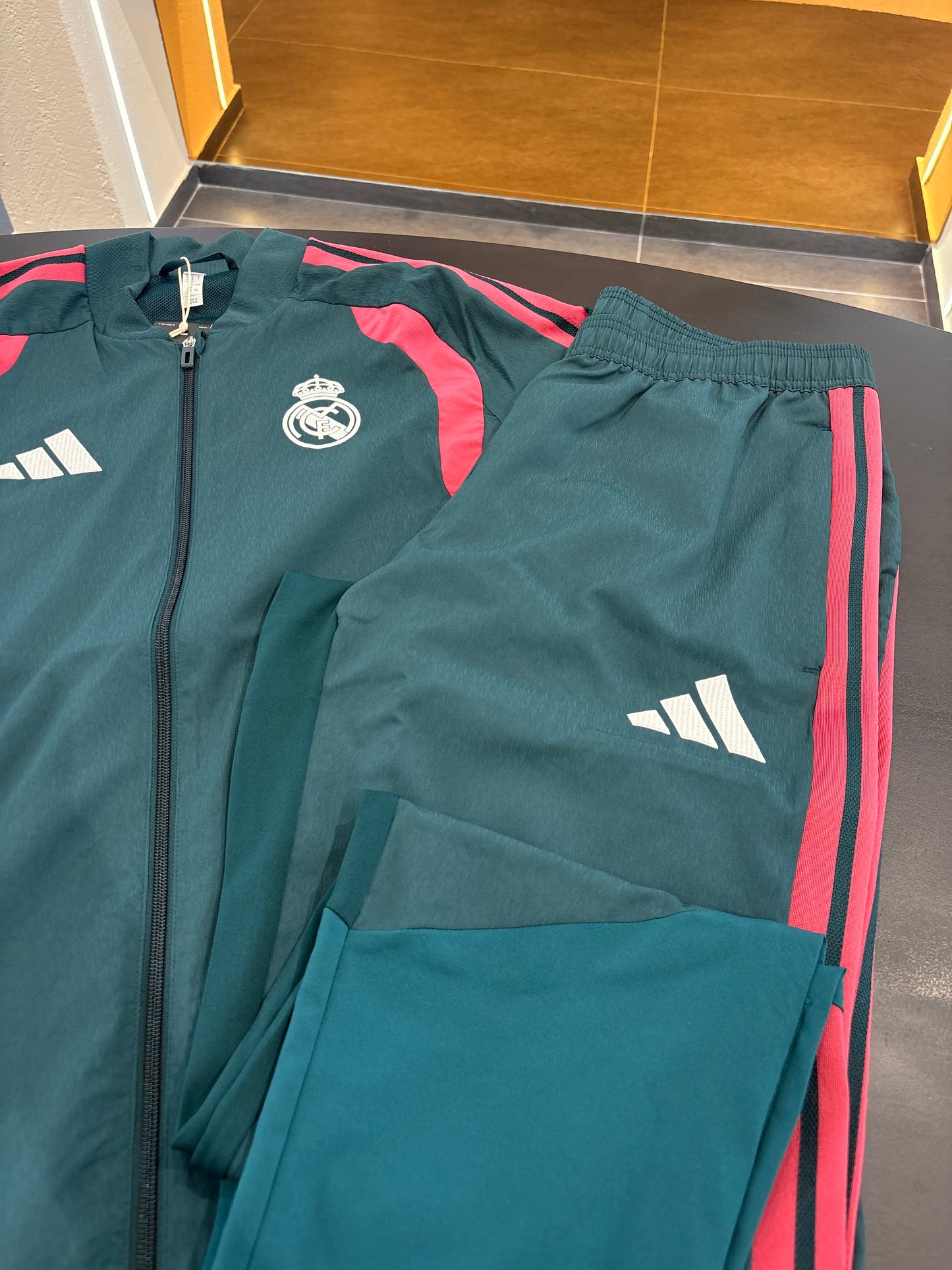 Tuta Adidas real Madrid microfibra SS26/27