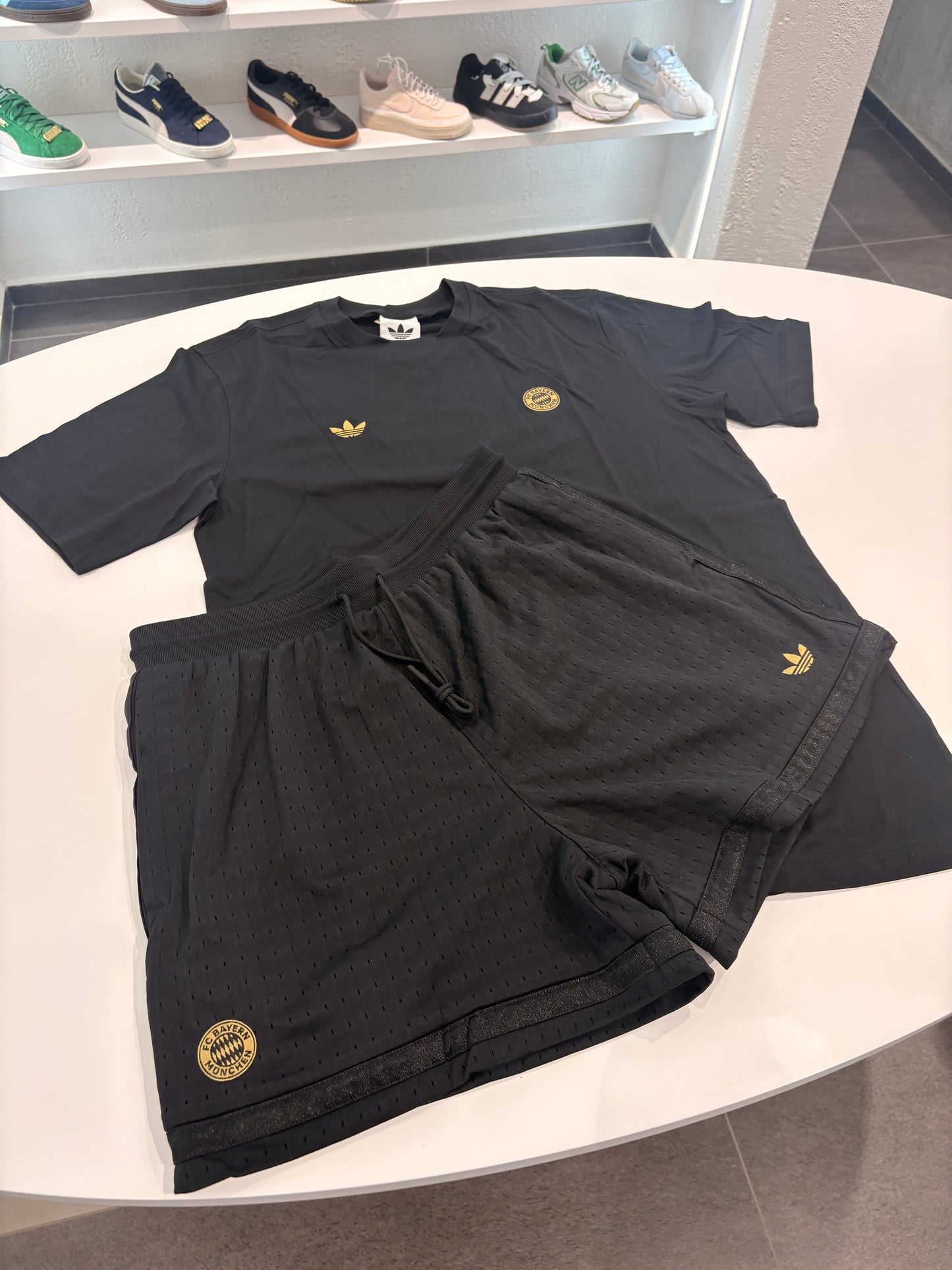 Completino Bayern munich TOTAL black gold