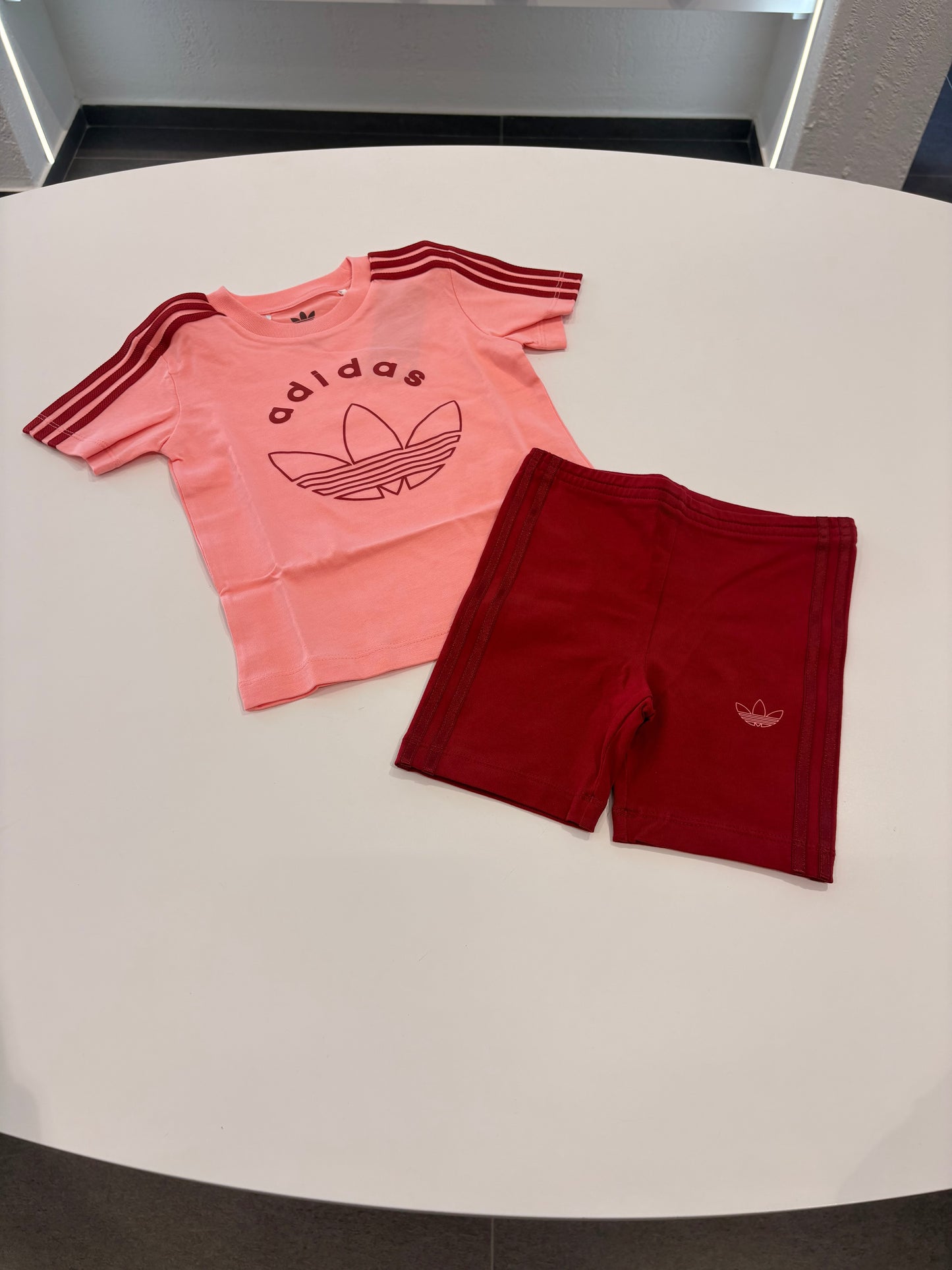 Coordinato Adidas baby rosa/bordeaux