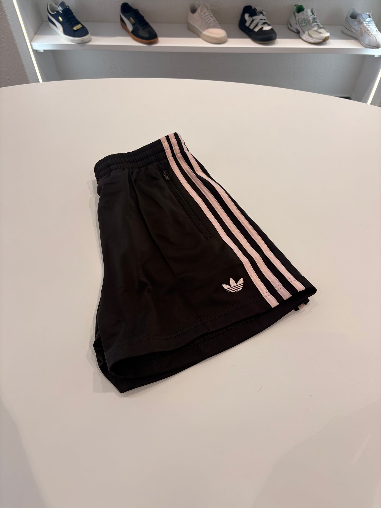 Shorts Adidas brown pink