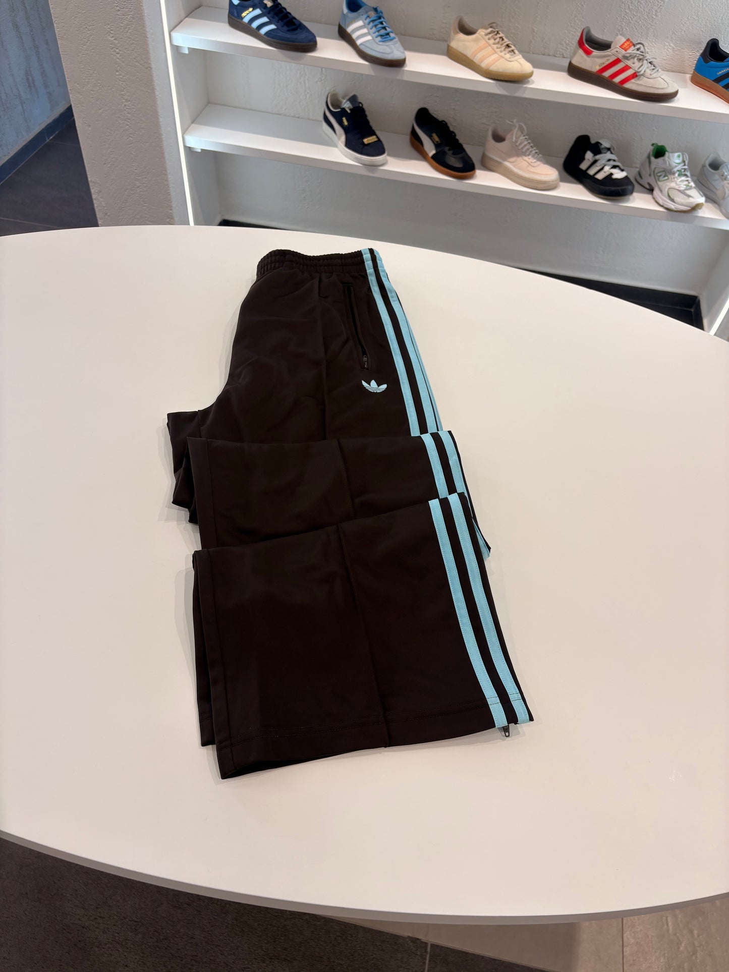 Pantaloni Adidas firebird aurora coffee icey blue