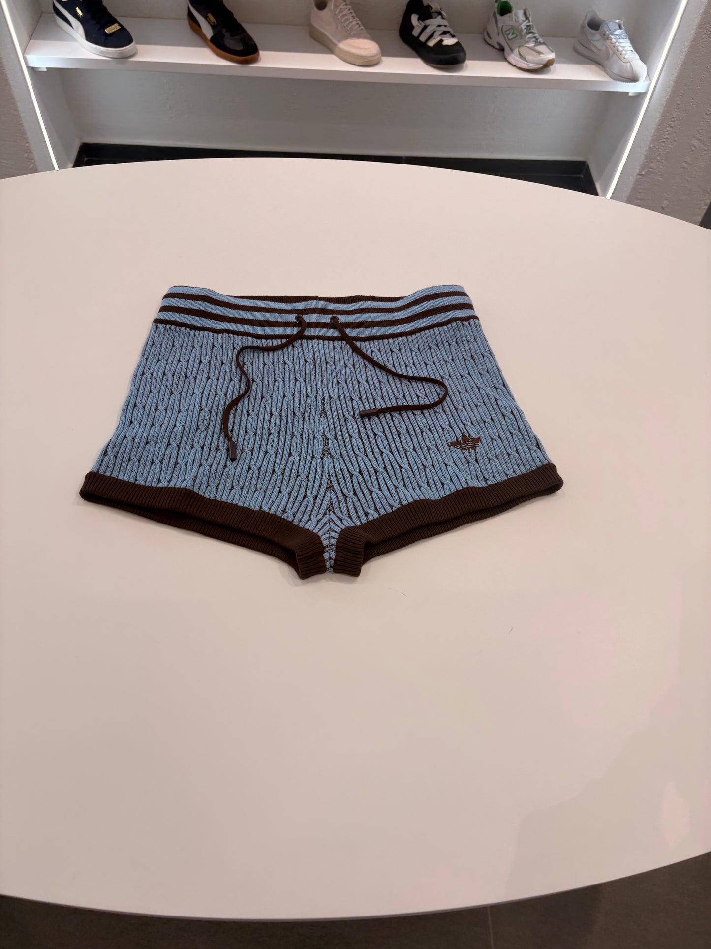 Shorts Adidas ORIGINALS in maglia blue brown