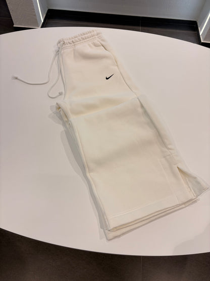 Pantalone Nike fondo largo