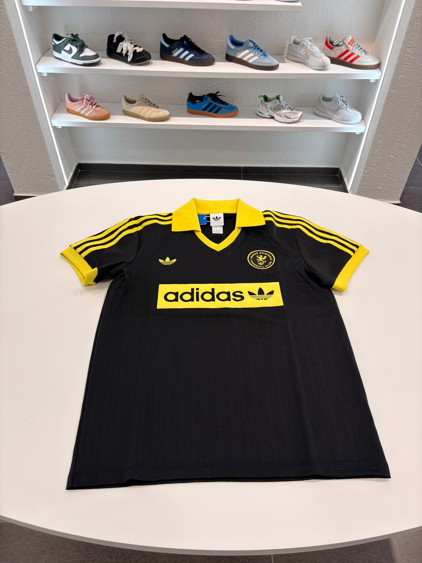 T-shirt fussball club yellow Adidas ORIGINALS