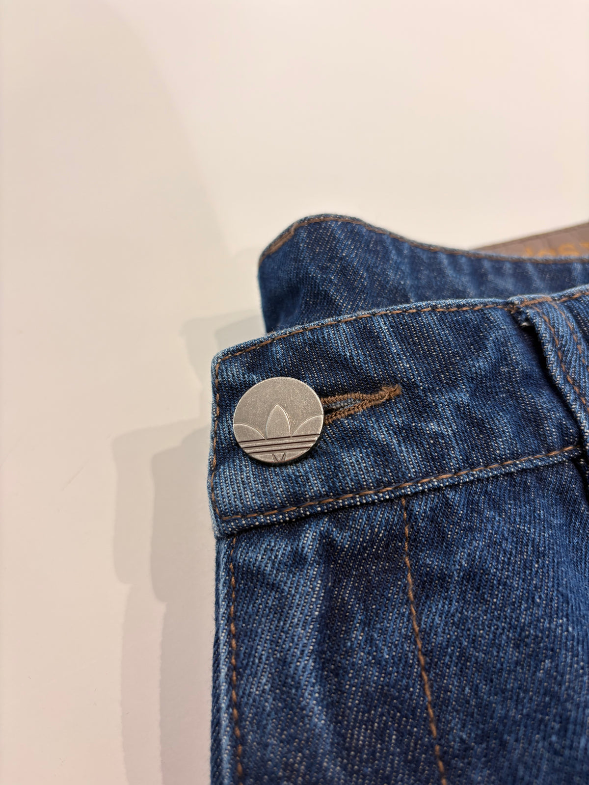 Jeans a gamba larga Adidas