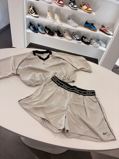 Coordinato Nike perlato fascia black