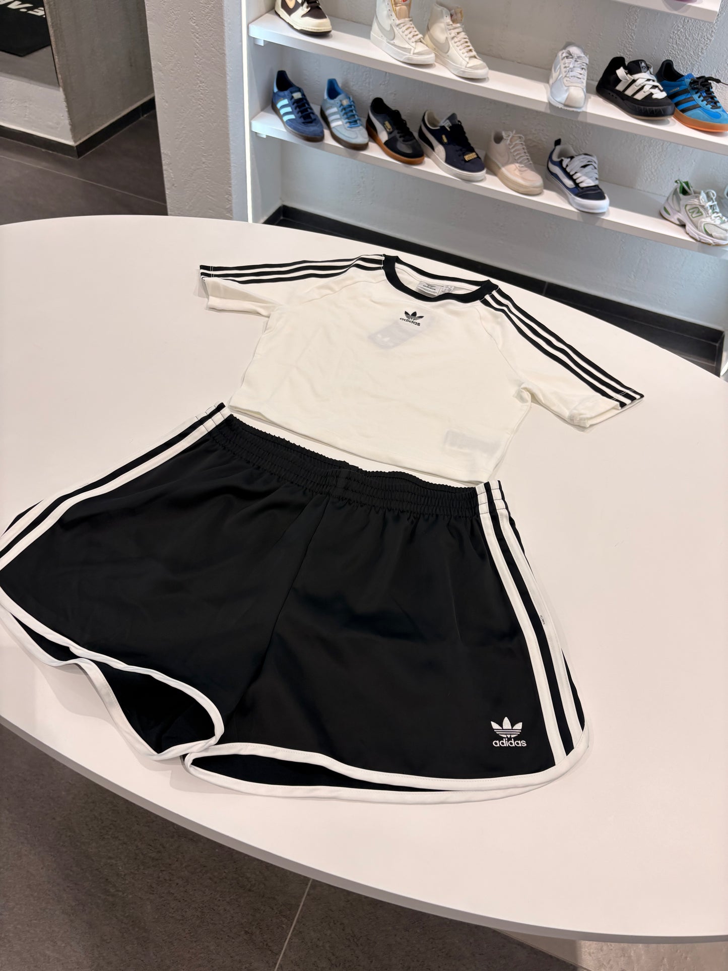 Coordinato Adidas B&W crop