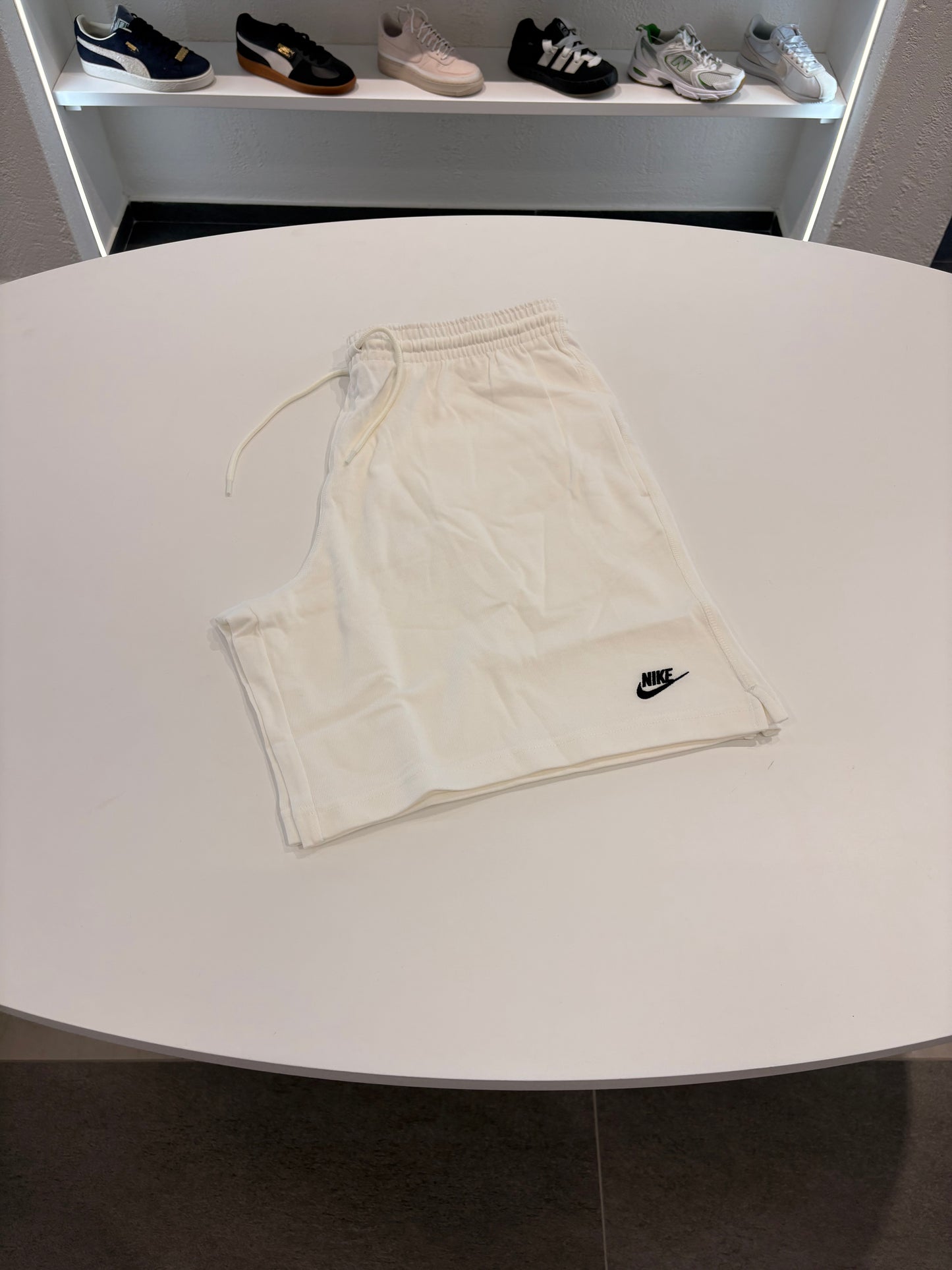 Bermuda Nike white