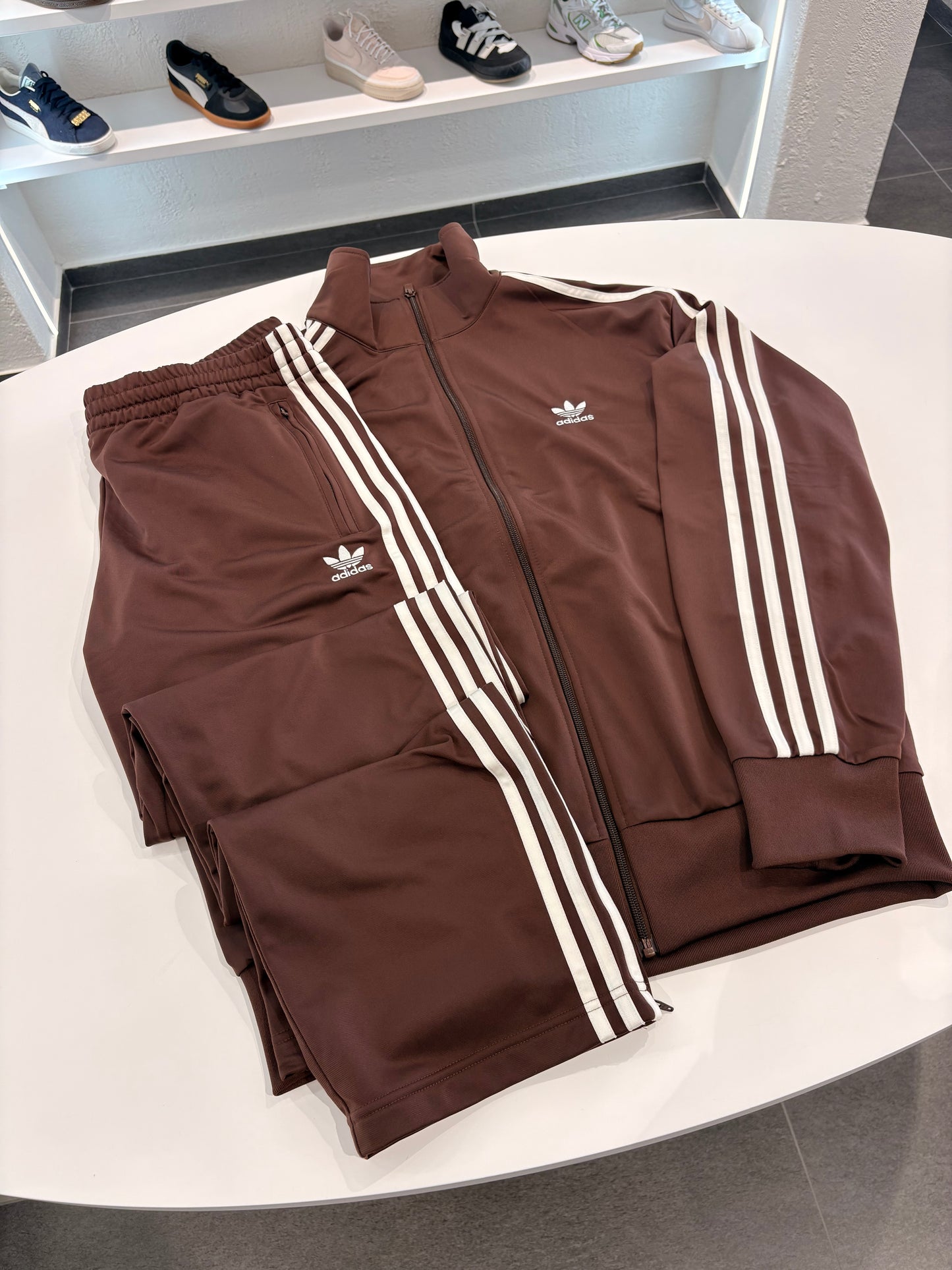 Tuta Adidas ORIGINALS brown