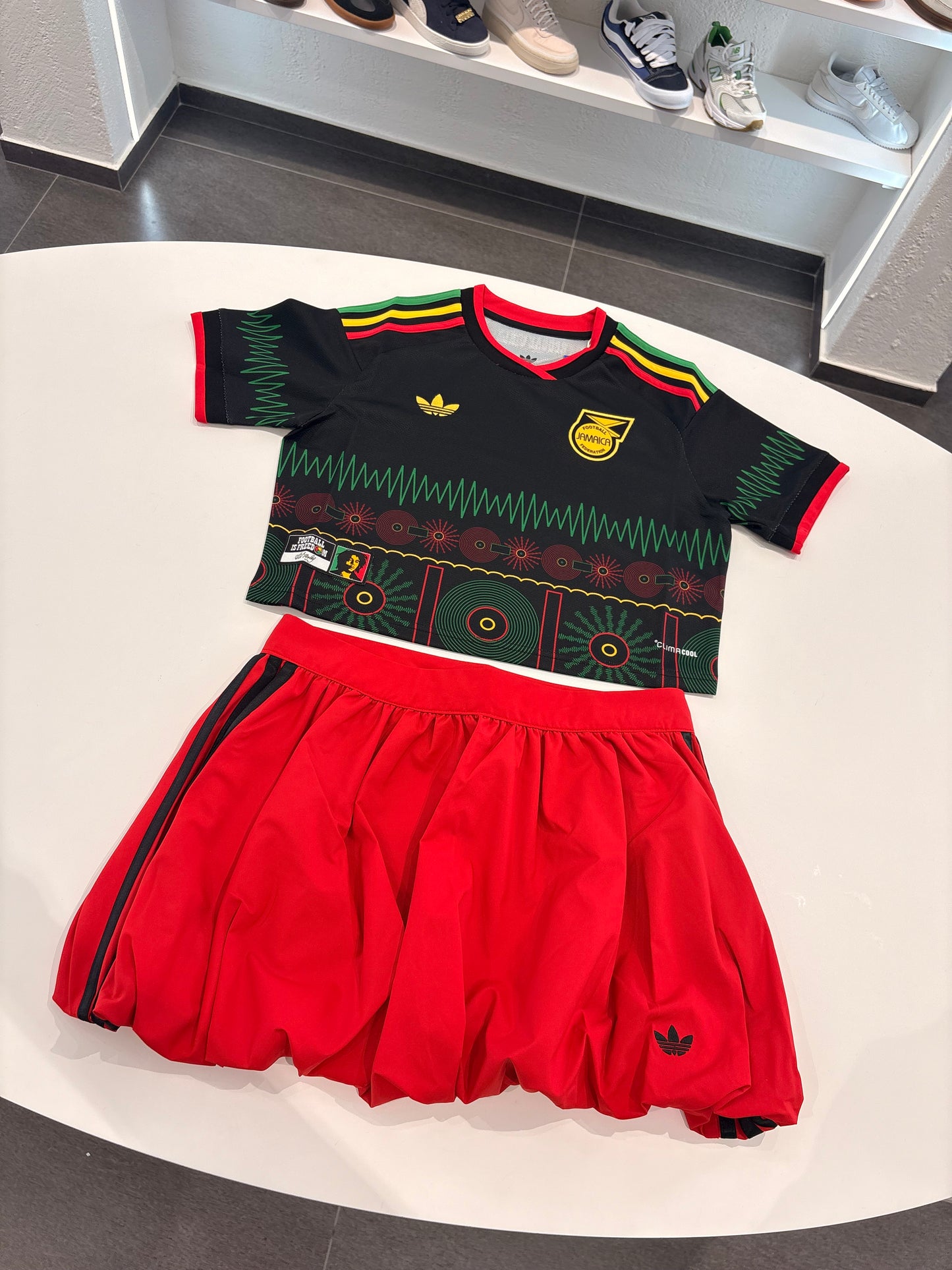 Coordinato Adidas X Bob Marley by REVENGE