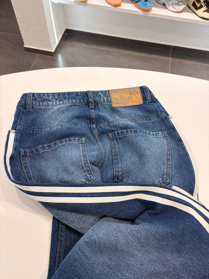 Jeans a gamba larga Adidas