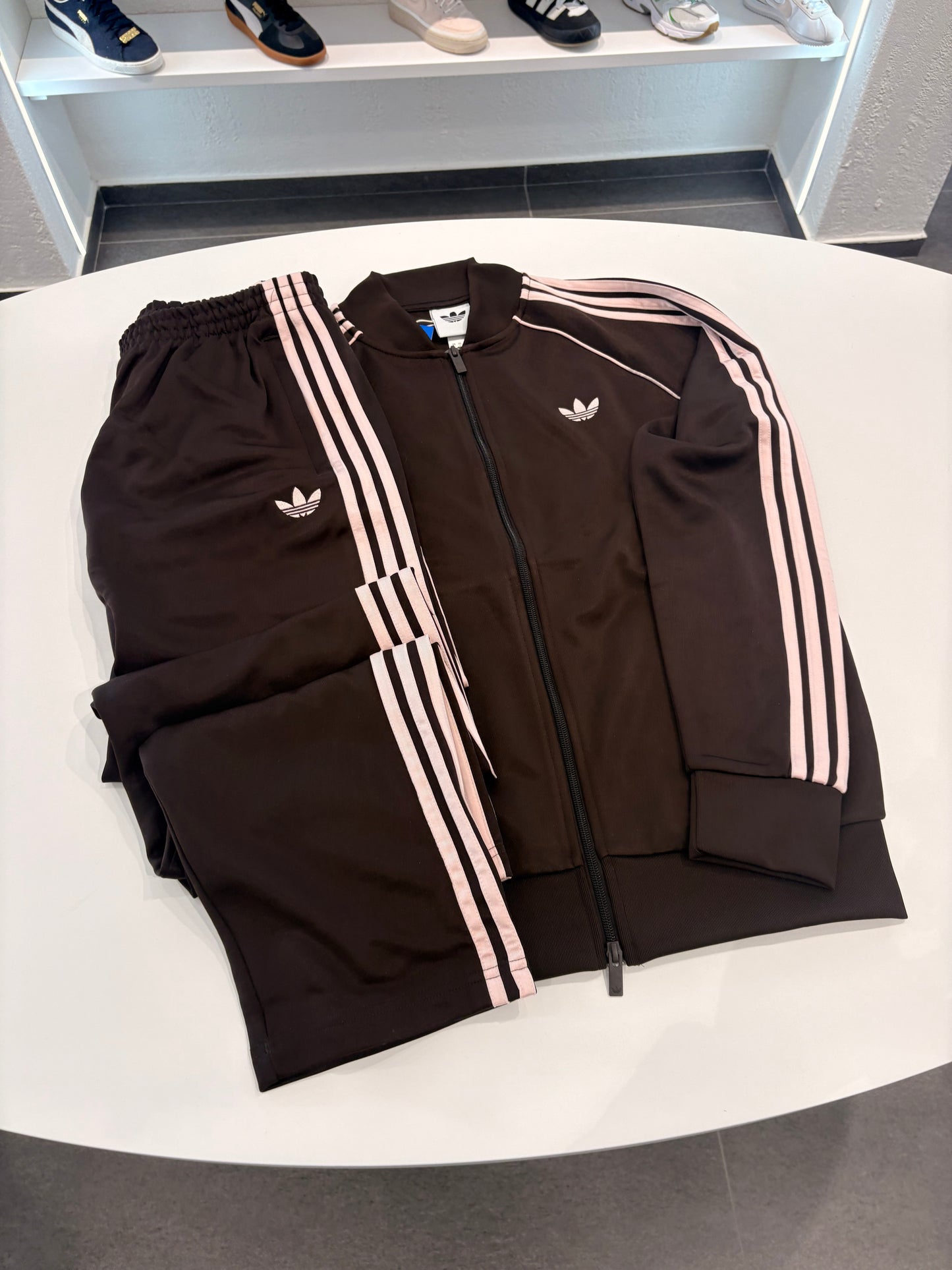 Tuta Adidas ORIGINALS brown/pink