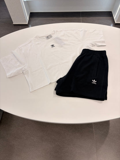 Coordinato Adidas crop essentials
