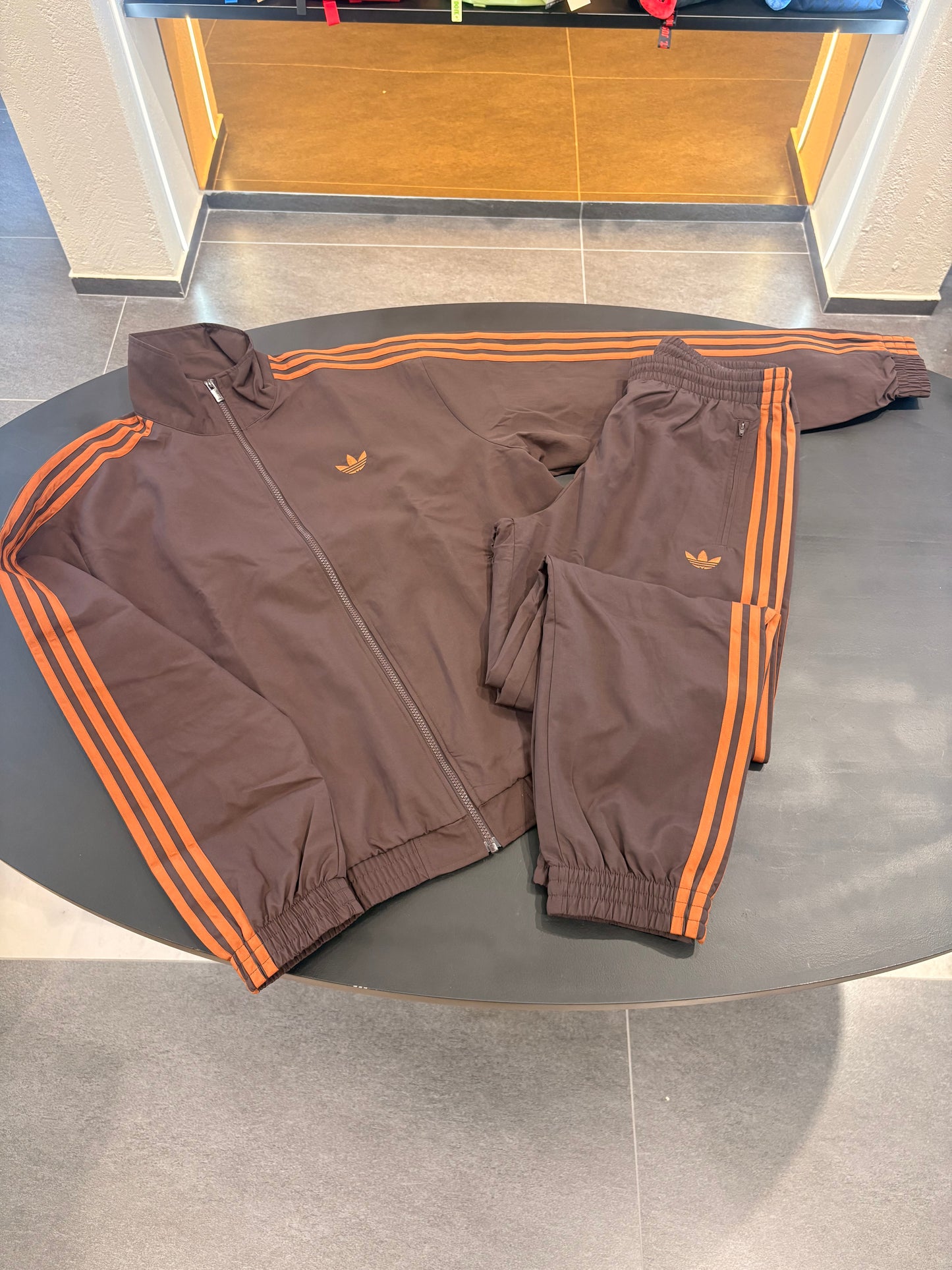 Tuta Adidas firebird woven brown/bronze 3lines tex