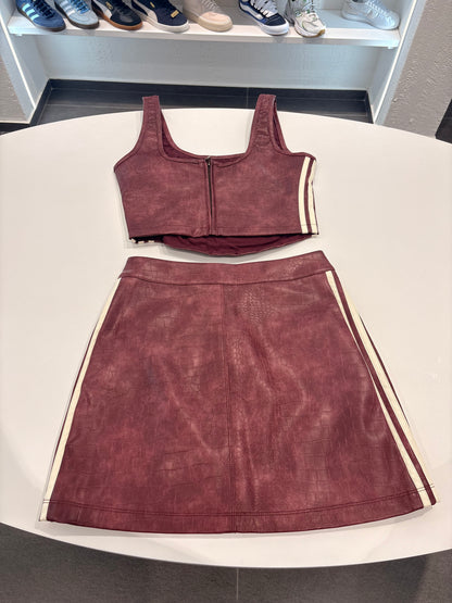 Coordinato gonna/top Adidas in pelle bordeaux