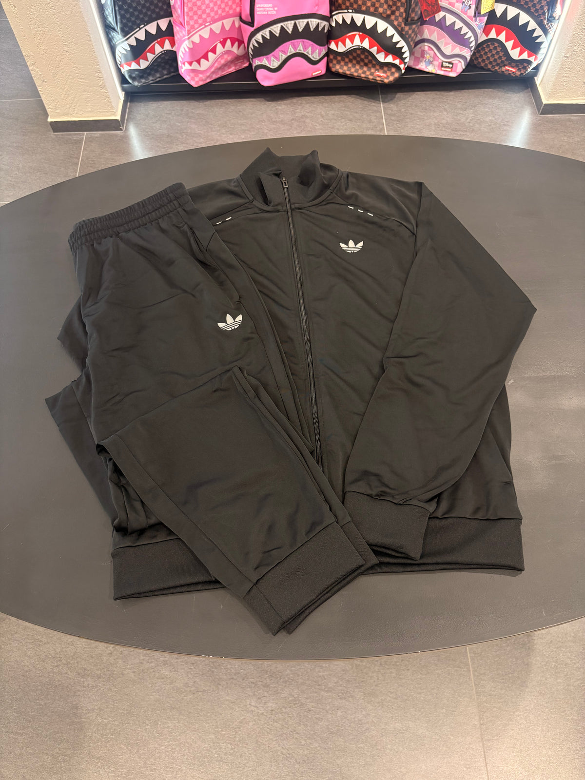 Tuta Adidas tech ess track suit black