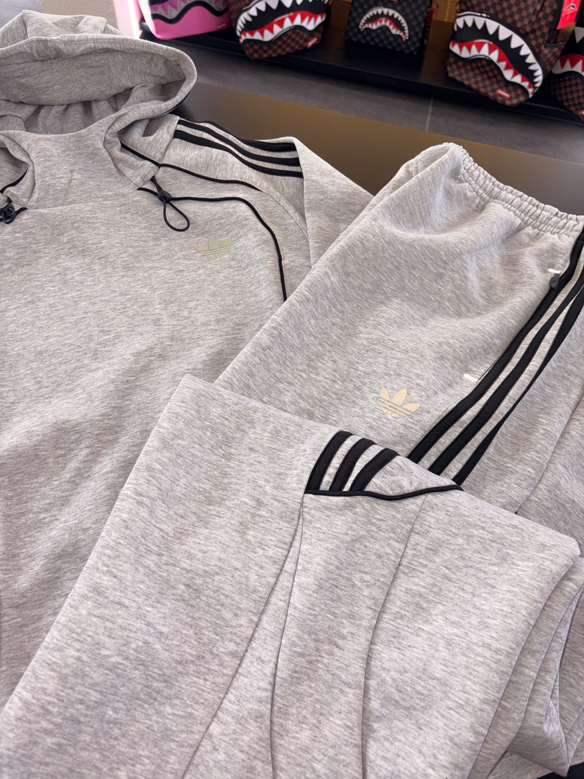 Tuta Adidas uomo grigia logo retroriflettente