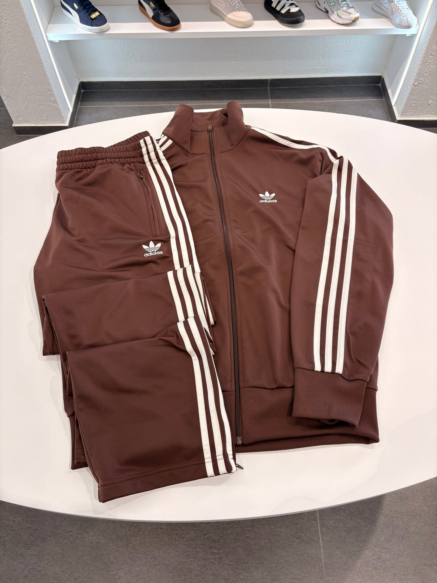 Tuta Adidas ORIGINALS brown