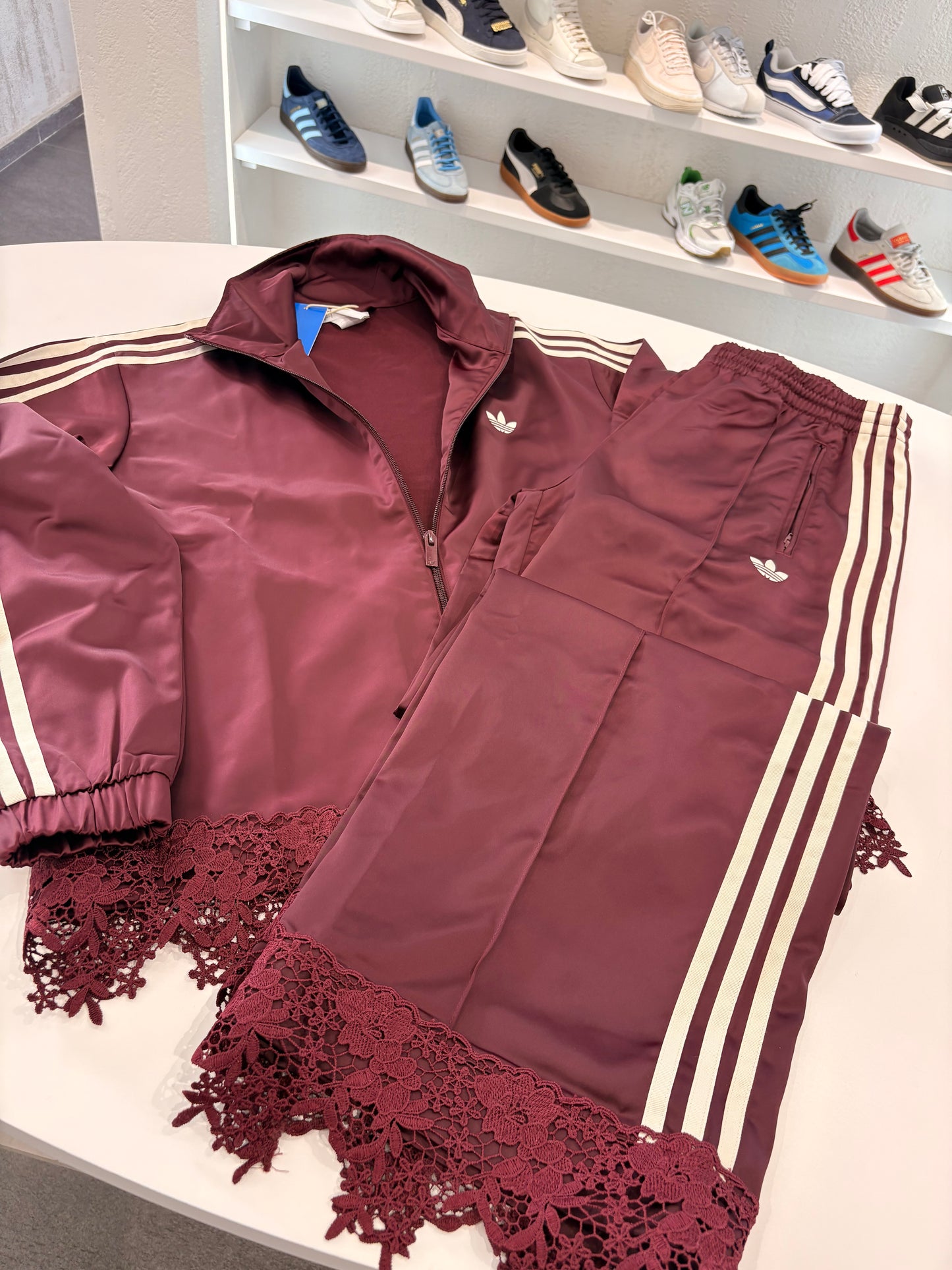 Tuta Adidas merletto SS2026/2027 Bordeaux