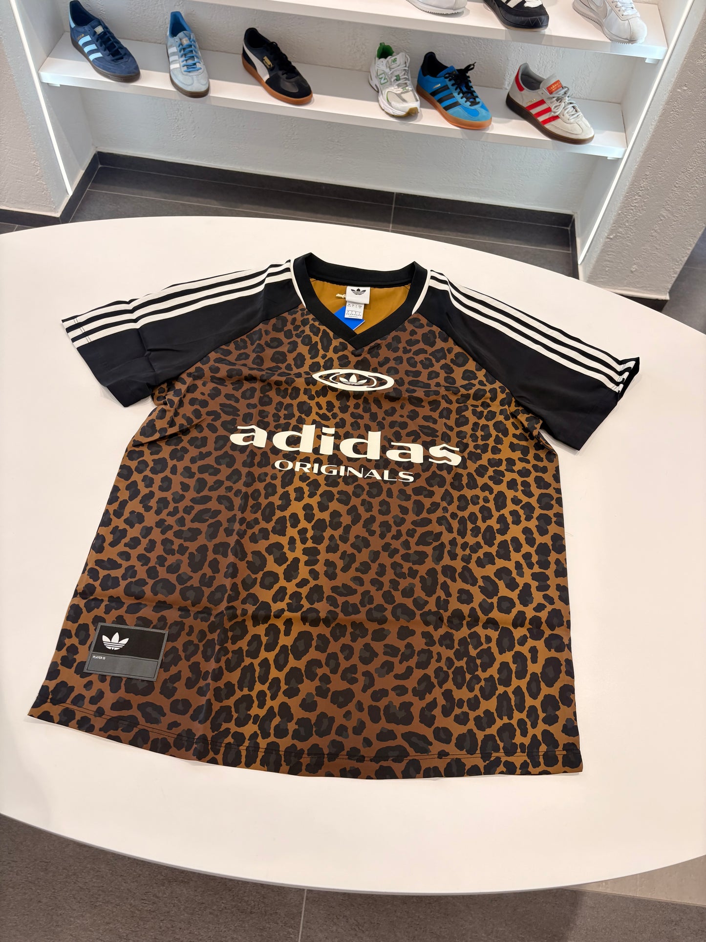 T-shirt Adidas Leopard spalla 3lines black