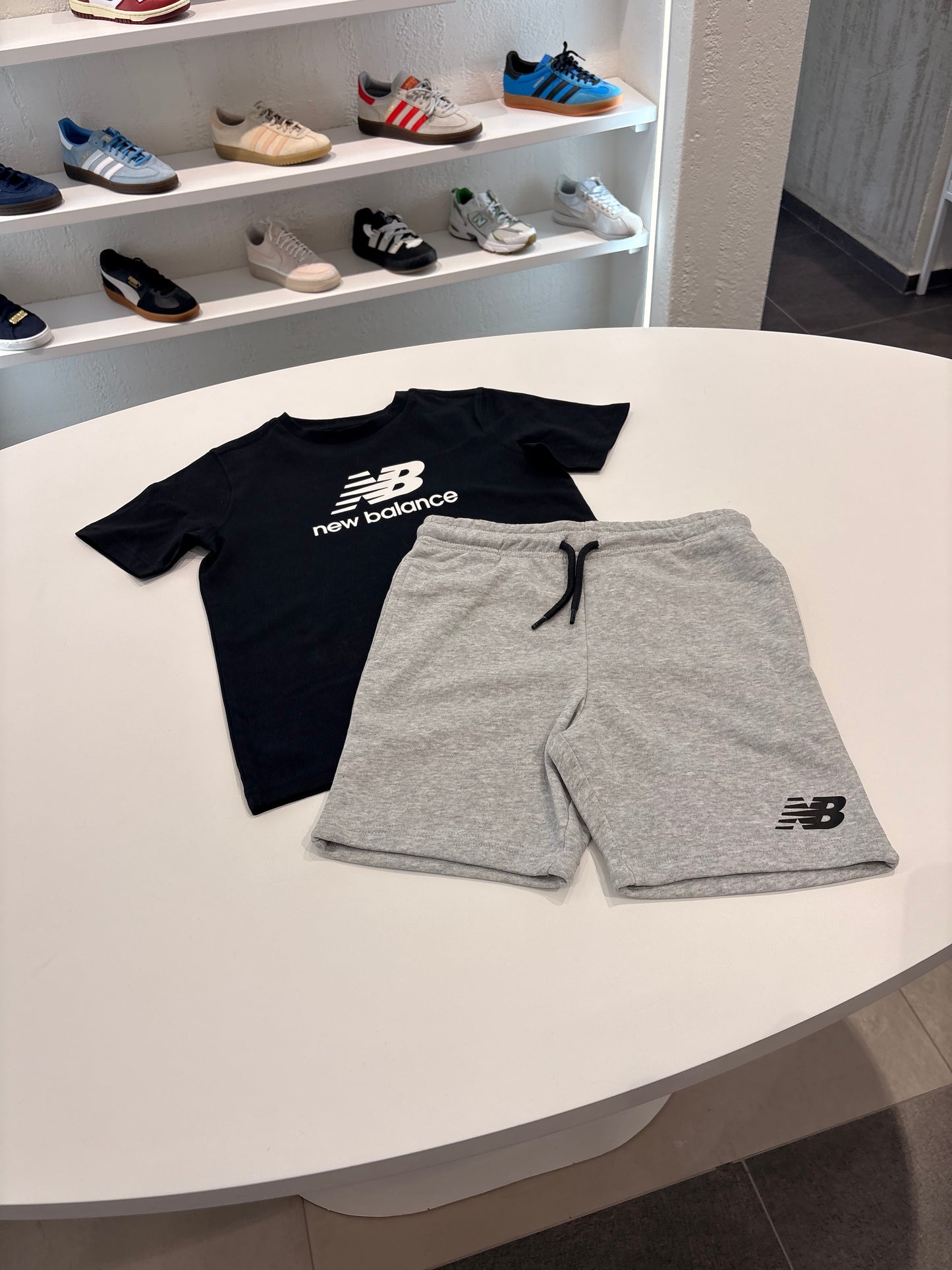 Completino new balance ragazzo black