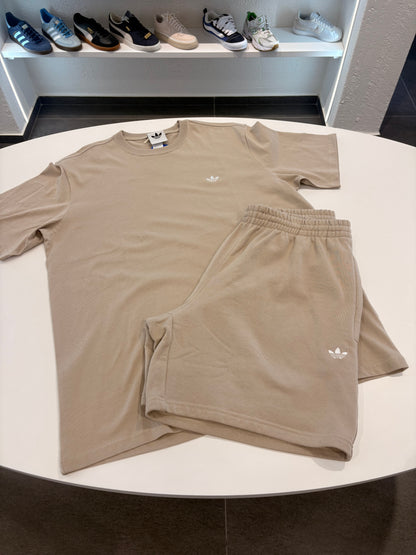 Completo Adidas basic beige