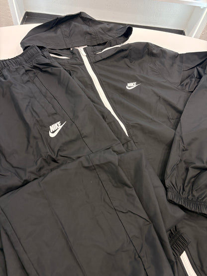 Tuta Nike antivento TOTAL black