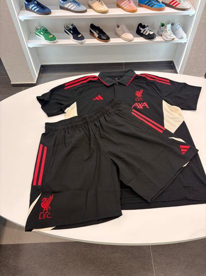 Completino Liverpool training Polo
