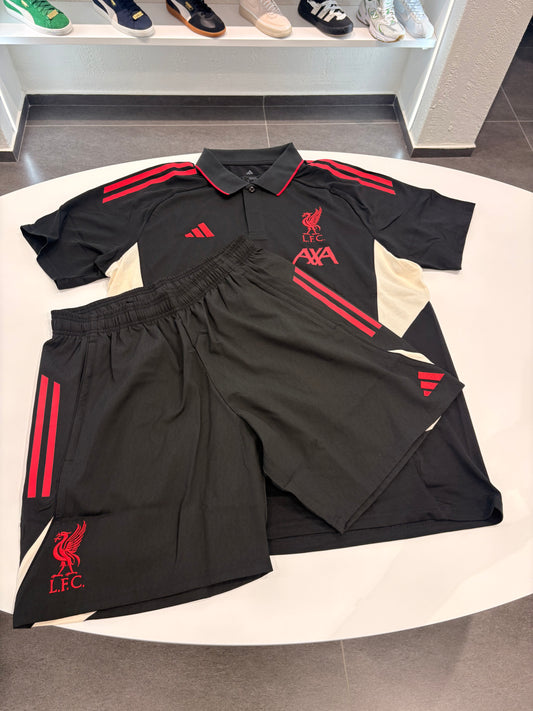 Completino Liverpool training Polo