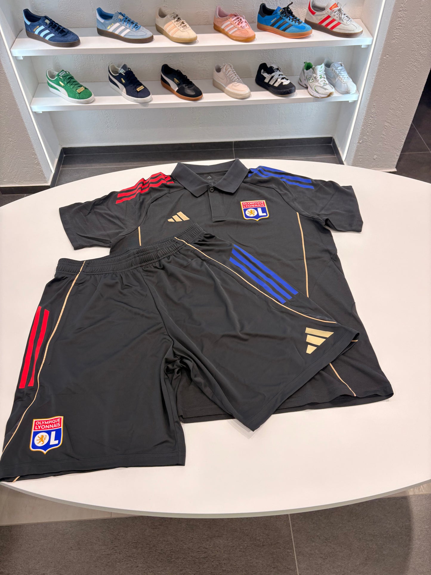 Completino Olympique Lyon polo