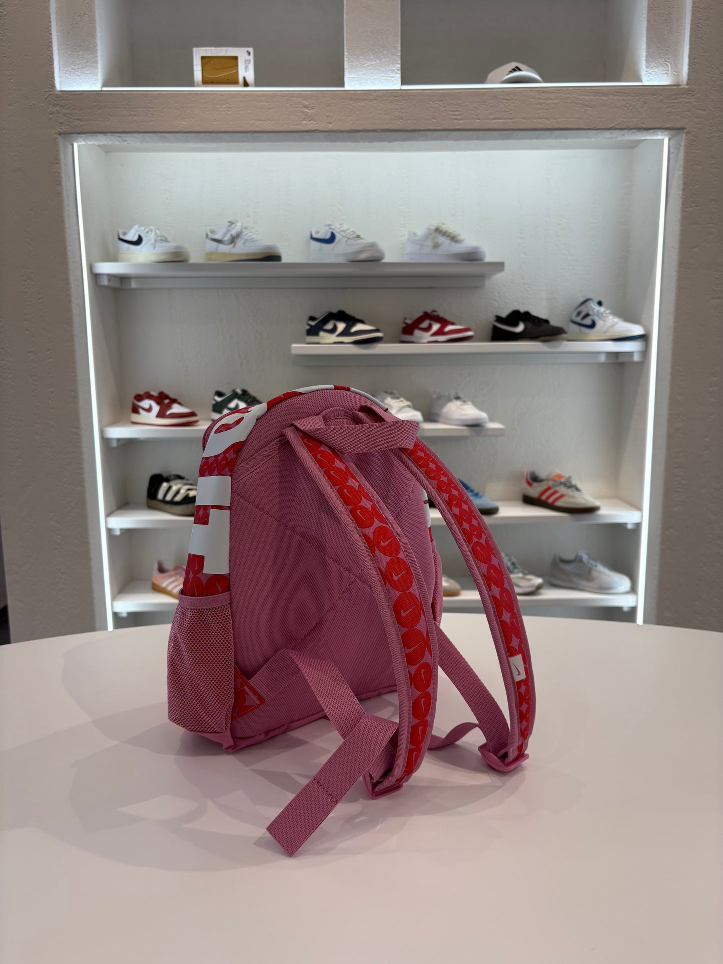 Nike Zainetto