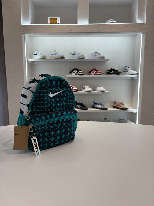 Nike Zainetto