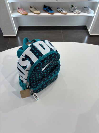 Nike Zainetto