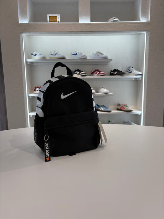 Nike Zainetto