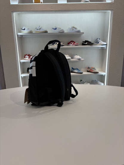 Nike Zainetto