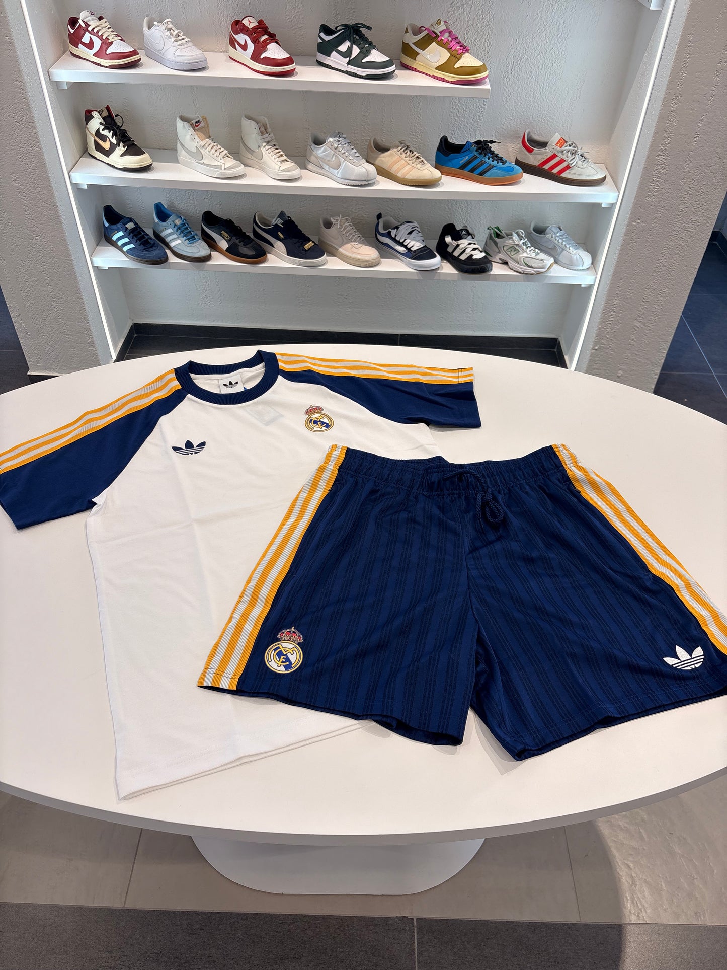 Completino T-SHIRT REAL MADRID