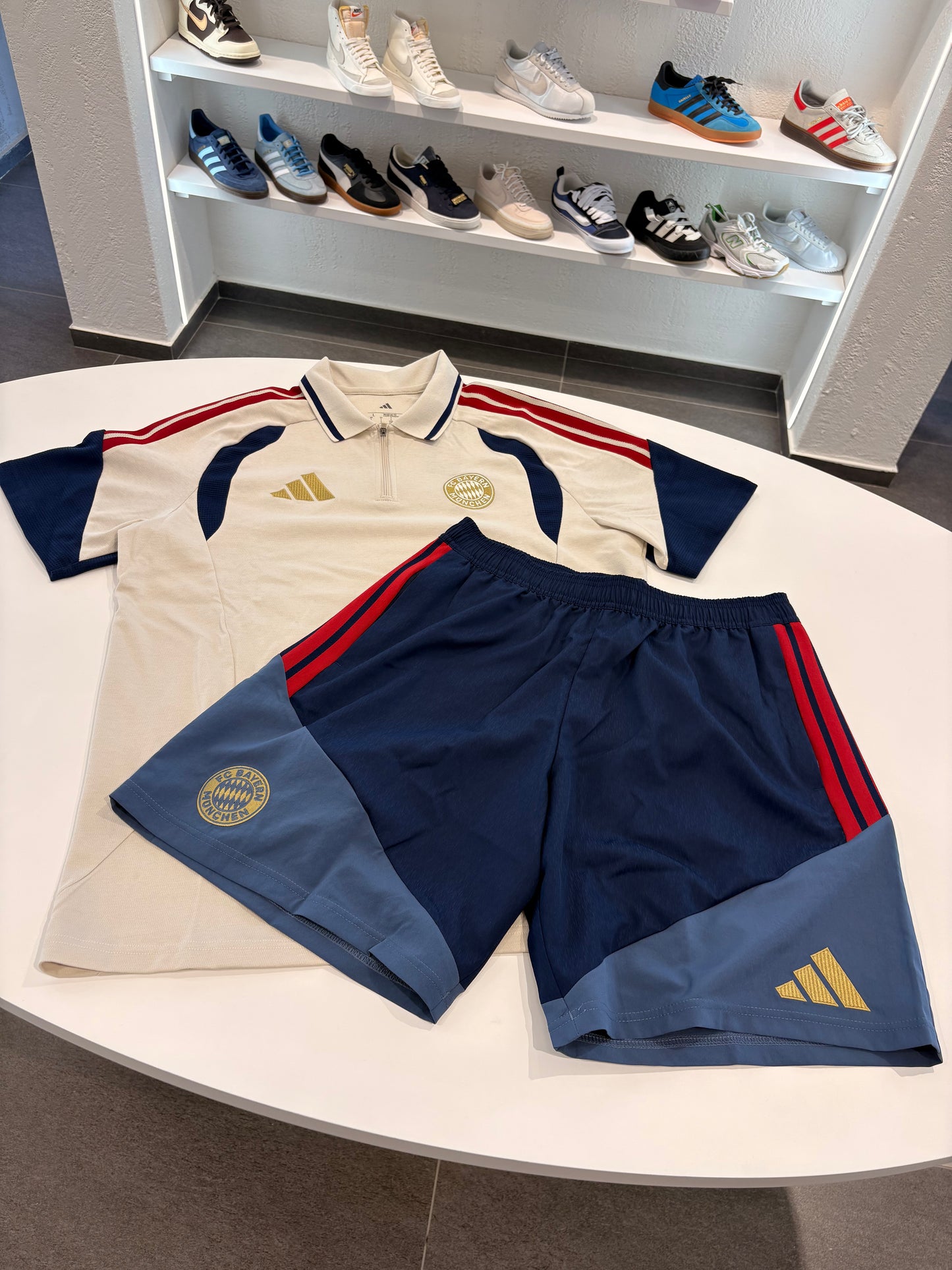 Completino BAYERN MONACO